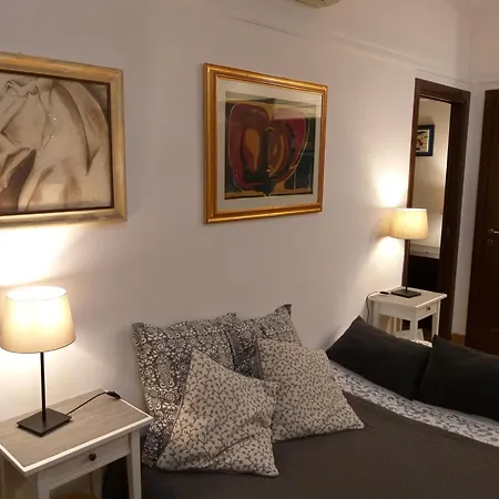 Lilium House Apts-2