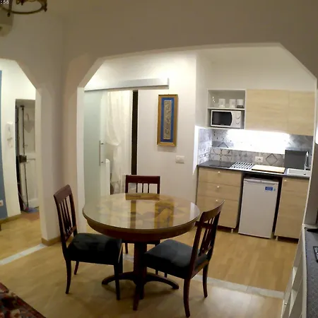 Lilium House Apts-3